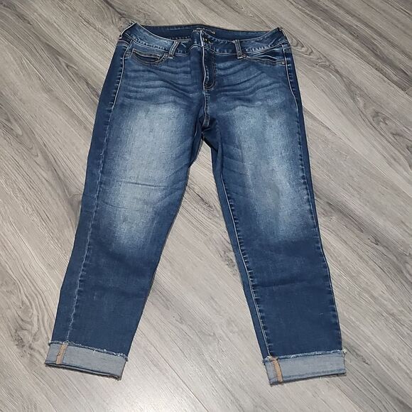 Maurices Cropped Raw Hem Jeans - Picture 4 of 7